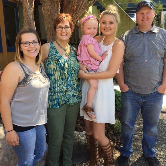 Meet your Posher, Sarah - Picture 4 of 5